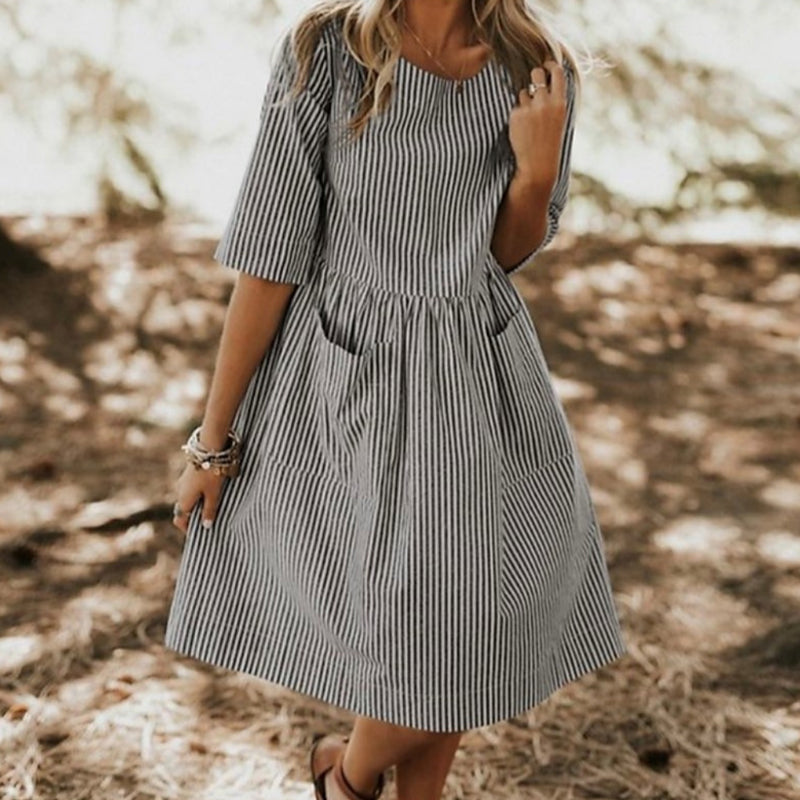 Women's Round Neck Striped Pocket Casual Dress
